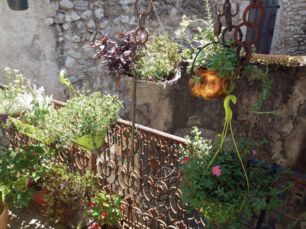 Les Terrasses De Saillans Bed & Breakfast Saillans  Bagian luar foto